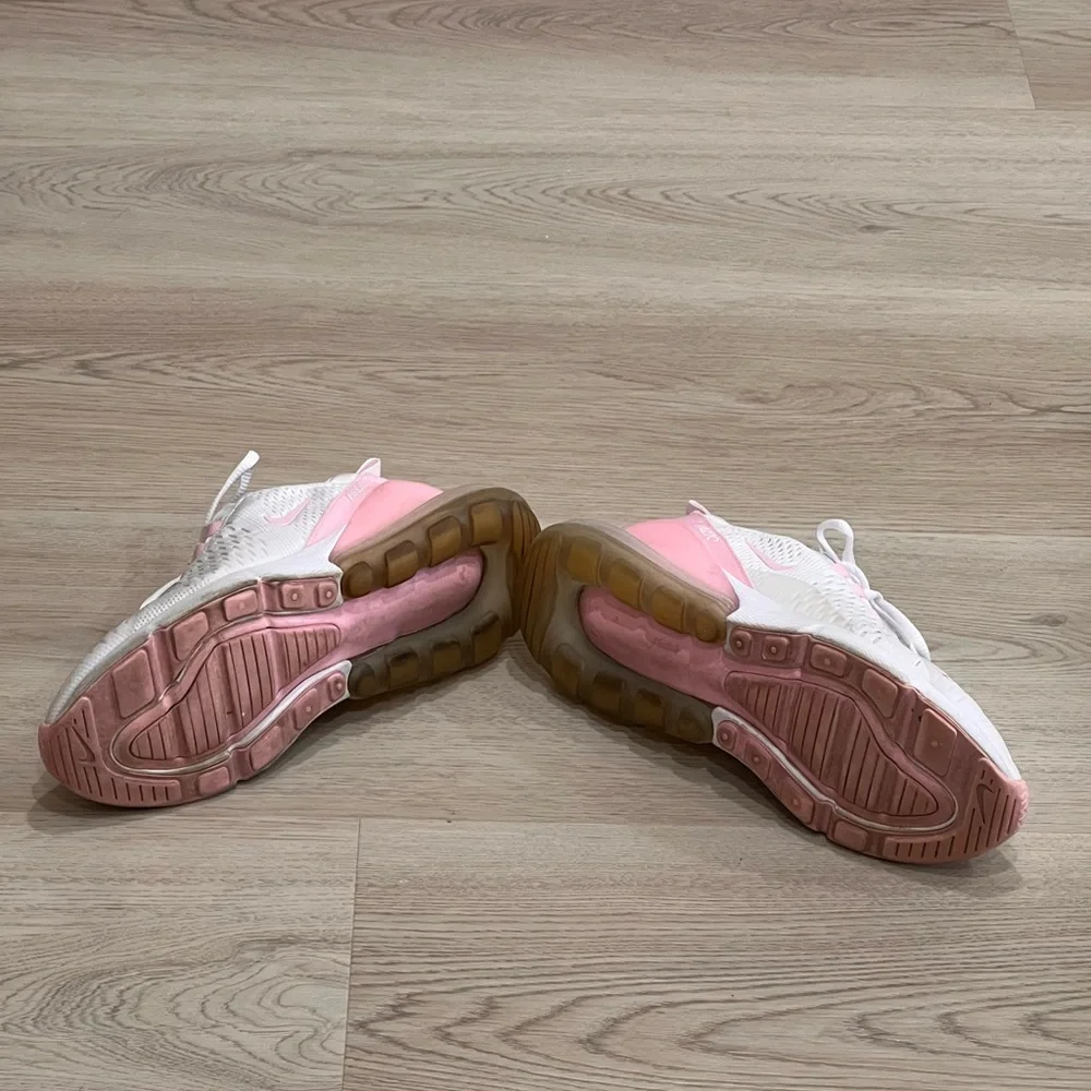 Nike Air Max 270 White and Pink Shoes - Picture 8 of 10